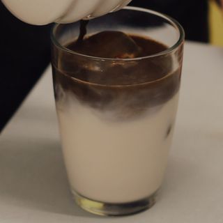 Iced Hojicha Latte