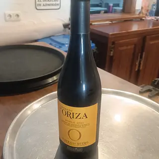 Botella de vino oriza