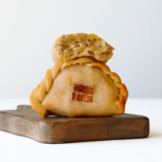 Empanada De Hongos Y Queso