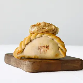 Empanada De Cebolla Caramelizada