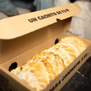 Combo 6 Empanadas + 2 Bebidas