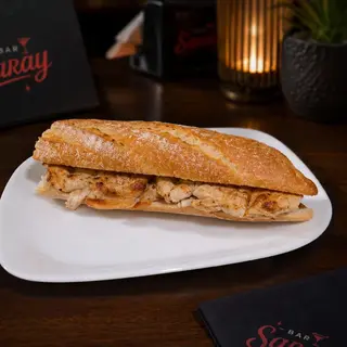 Bocadillo De Filetes De Pollo A La Plancha