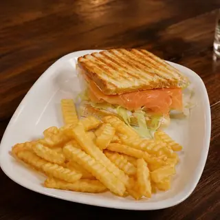 Sándwich De Salmón
