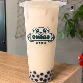 Leche con perlas de tapioca clásica.