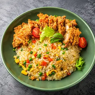 Arroz Frito con Pollo Crujiente 脆鸡炒饭