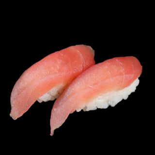 Nigiri de atún (2 pzs.)