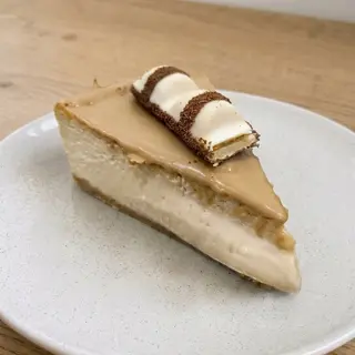 Tarta De Queso Con Kinder Bueno (Porción)