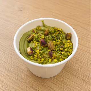 Mousse de Frutos Rojos con Pistacho