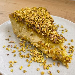Tarta De Queso Con Pistacho (Porción)
