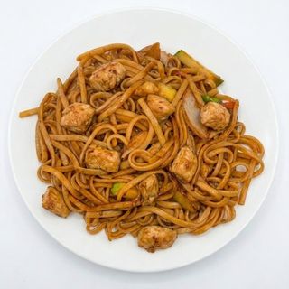 Tallarines Fritos Con Pollo