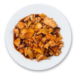Pollo Con Bambú Y Setas Chinas