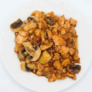 Pollo Con Champiñones