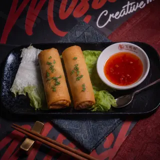 Rollito de pato asado con verduras (2 Pzs.)