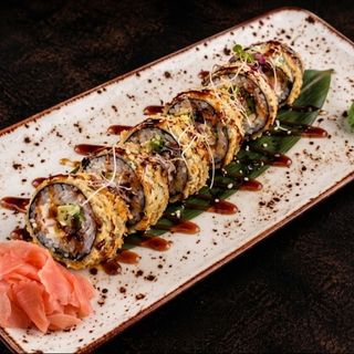 Anguila en tempura roll · Eel tempura roll · Темпура угорь