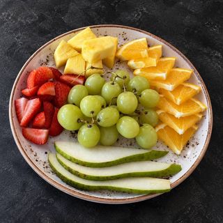 Plato de frutas · Fruit platter · Фруктововая тарелка