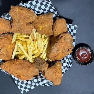 6 Piezas De Pollo Broaster Con Patatas