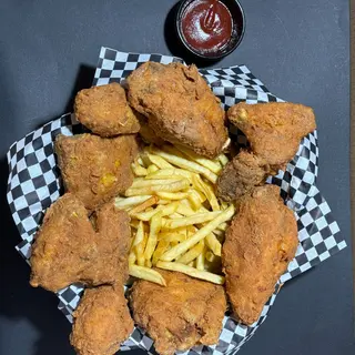 8 Piezas De Pollo Broaster Con Patatas