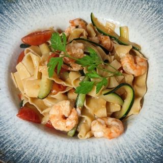 Tagliatelle gambas y calabacín