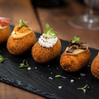 Croqueta del cheff de jamón iberico (1 und )