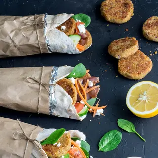Kebab Vegetal Con Falafel