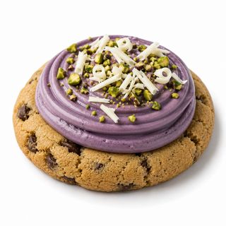 Cookie De Ube Y Chocolate Blanco