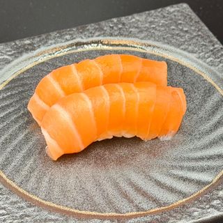 Nigiri Salmón (2 Uds.)