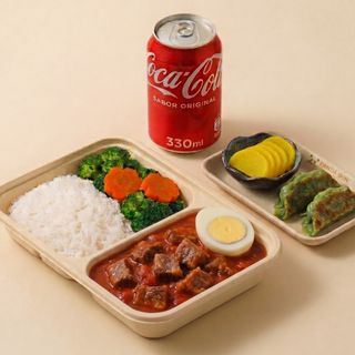 Arroz Con Ternera y Salsa De Tomate