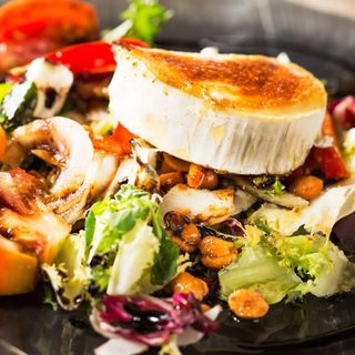 Ensalada De Rulo De Cabra