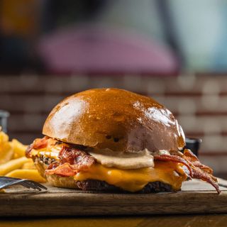 BACON CHEESEBURGER