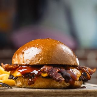 BBQ BACON CHEESEBURGER
