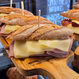 Pincho De Jamón Y Queso (1 Ud.)