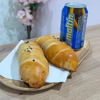 Pack de Cachitos Venezolanos y una Malta (2 Uds.)