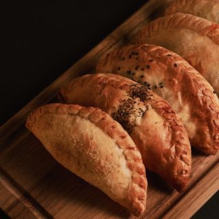 Empanadas De Setas y Brie