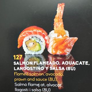127uramaki salmón Flambeado Con Aguacate Y Langostino (8 Uds.)