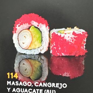 114uramaki cangrejo aguacate y massago(8u)