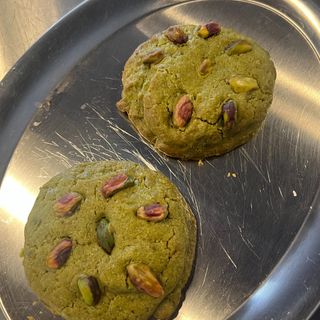 Cookie matcha y chocolate blanco