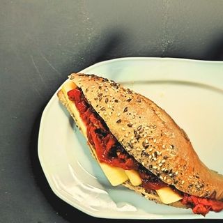 Bocadillo Piqueso