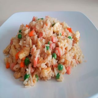 Arroz frito tres delicias
