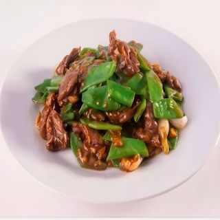 Ternera con pimientos verdes