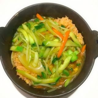 Kaifan de verdura con salsa picante