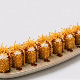 salmon crispy roll