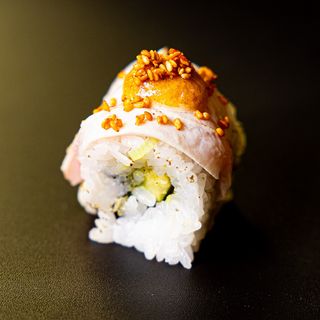 Uramakis Hamachi Roll 4 Pzs.