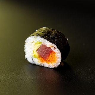 Futomaki De Atún Picante 6 Pzs.