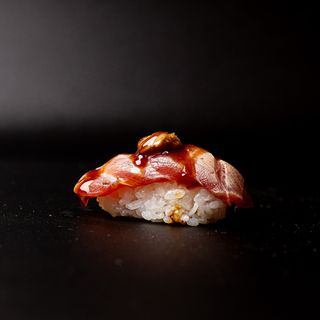 Nigiri Con Ventresca De Foie Y Teriyaki 2 Pzs.