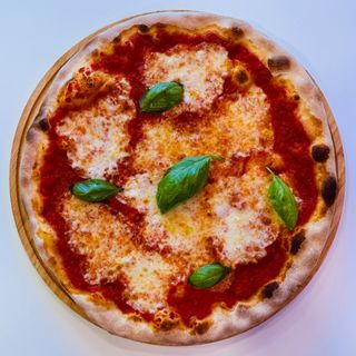 PIZZA MARGHERITA