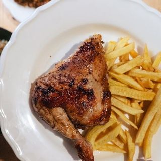 1/4 La Gran Pollada + Patatas Fritas Naturales