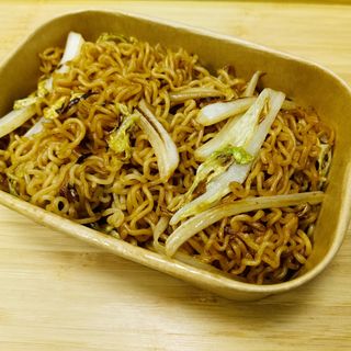 Yakisoba con col china