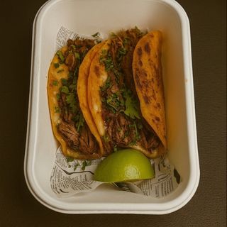 Quesadilla De Carrillera De Cerdo