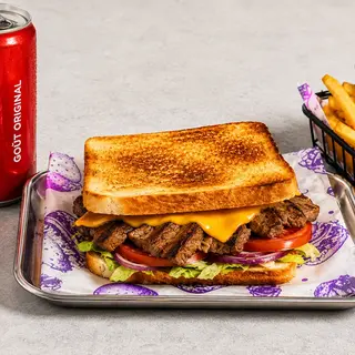 17 Tostada De Bife (Menú)
