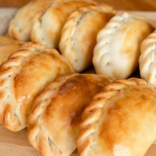 Empanadas Argentinas (12 Unidades)